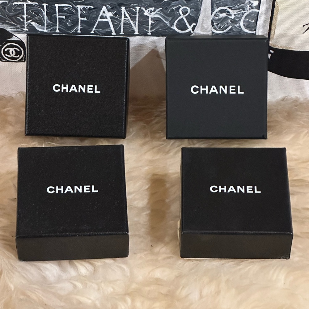 CHANEL BOX FOR Earring Ring Brooch Black Size 2.6” X 2.6” ( Listing For 1 Only) - Picture 6 of 9